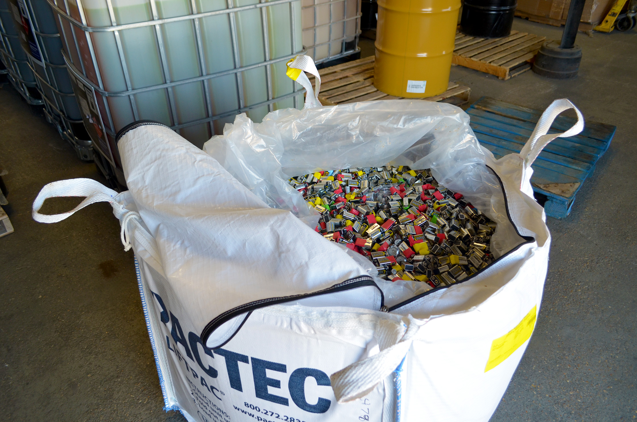 Bulk Plastic Harvesting Container Tote - 1 Pallet