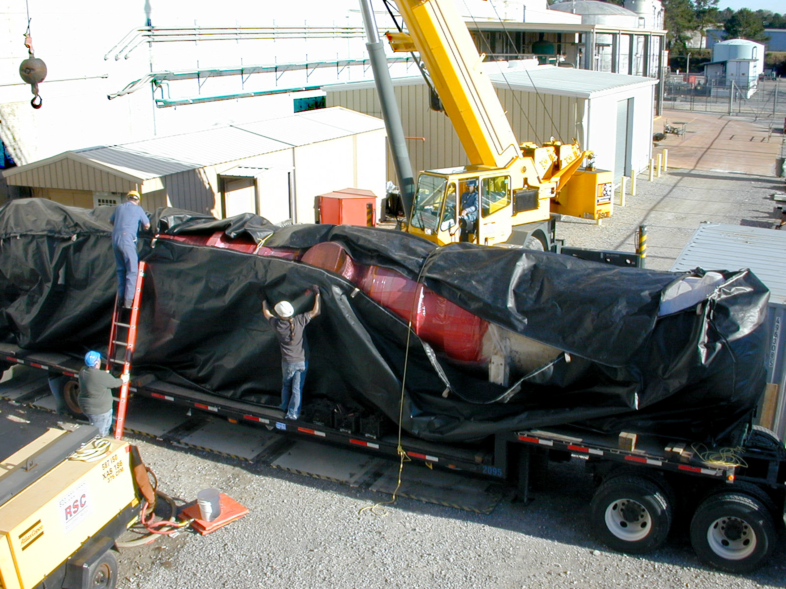 [I] NucPac- Sealing OverPac Around Large Red Cylinder